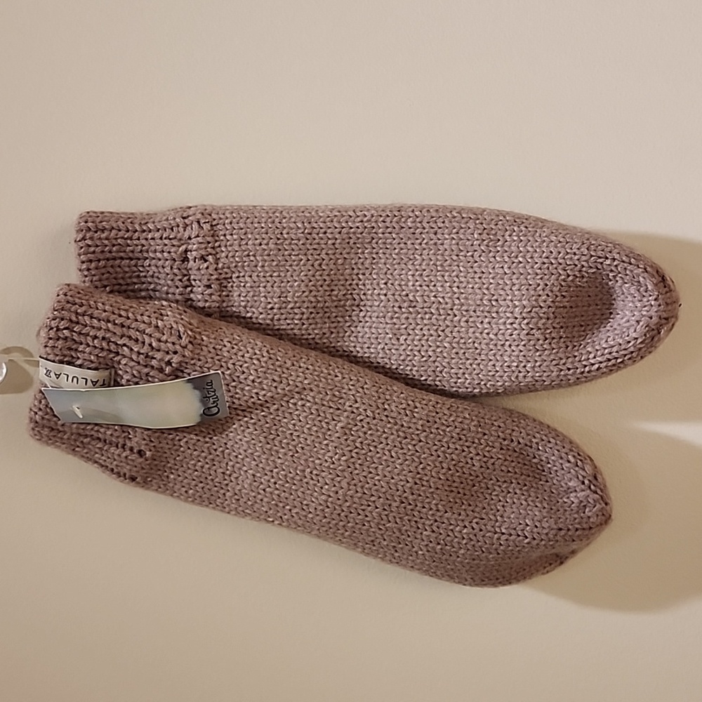 FREE WITH $50 ORDER Talula lined acrylic mittens